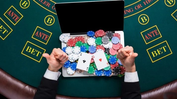 Unveiling the Reality of Online Gambling: Balancing the Risk and Reward