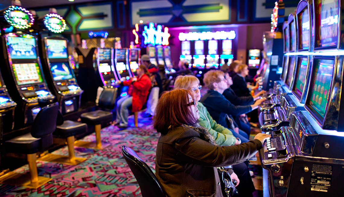 The Evolution and Popularity of Slot Online Games