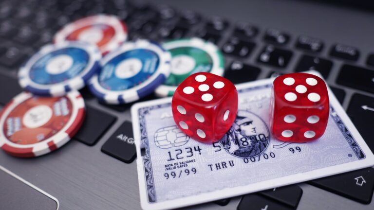 The Rise of Social Online Gambling: How Social Media and Online Casinos Are Shaping the Future of Betting