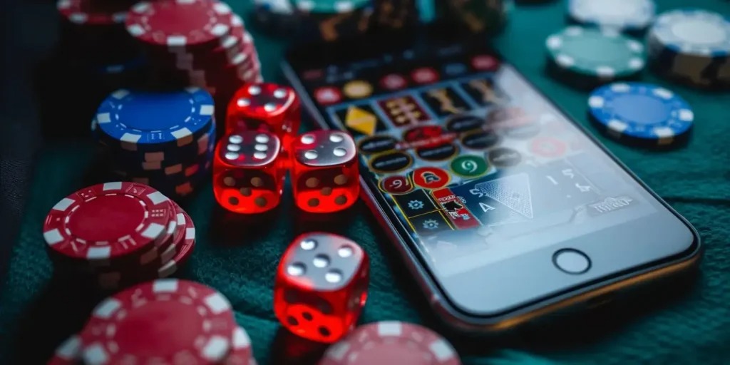 The Rise of Online Gambling: Trends, Risks, and Regulation